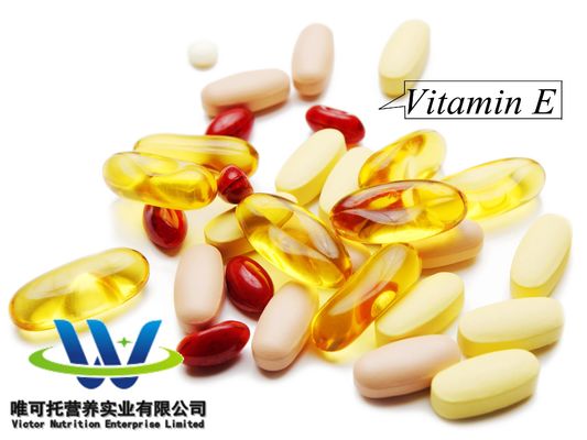 Vitamina E Matéria-prima de qualidade alimentar Ve Óleo com material de embalagem de papel Fórmula C31h52o3
